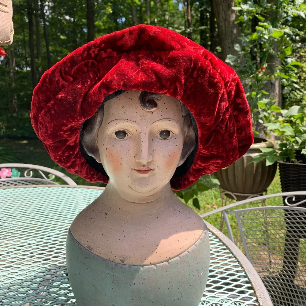 111 State Red Velveteen Hat